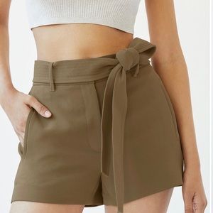 TIE FRONT WILFRED (SMALL FIT) SIZE 10  FIT LIKE 6